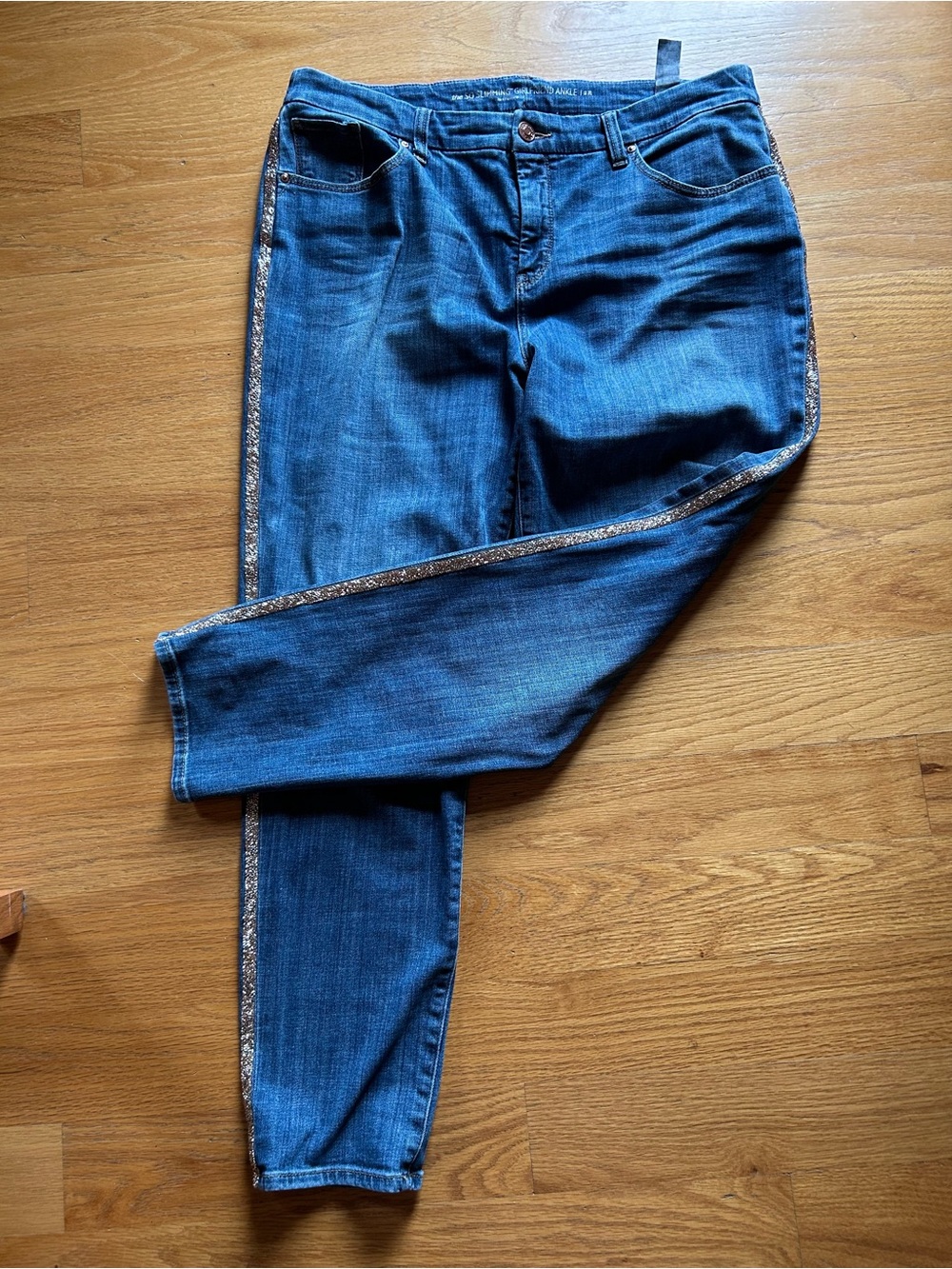 Chico's Embellished So Slimming Girlfriend Ankle Jean - 2R